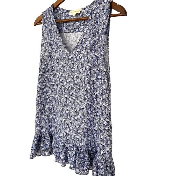 Cynthia Rowley sleeveless top with v-neckline  and ruffled hem - Picture 3 of 9